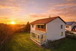 Charmantes Zweifamilienhaus mit Wintergarten, Balkon und großem Garten – liebevoll modernisiert – Die vollständige Adresse der Immobilie erhältst du vom Anbieter., 84076 Pfeffenhausen – Vorschaubild 24