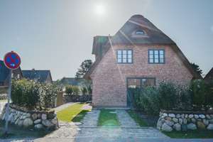 Neubau von reetgedeckten Haushälften mit jeweils einem eigenen Garagenplatz in Wenningstedt – Die vollständige Adresse der Immobilie erhältst du vom Anbieter., 25996 Wenningstedt-Braderup (Sylt) – Vorschaubild 36