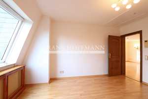 Stilvolle Villa mit großem Garten und Garage in Hamburg-Volksdorf – Hamburg – Vorschaubild 35