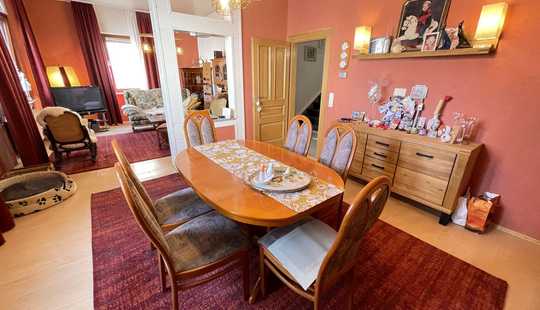 Bild von Stilvolles Einfamilienhaus mit Charme, großem Garten und moderner Ausstattung