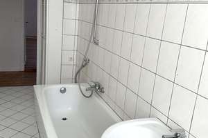 Bezugsfreie, großzügige 2-Zi.-Altbauperle mit großer Wohnküche - Fußläufig vom Lietzensee entfernt! – Sophie-Charlotten-Straße 46, 14059 Charlottenburg, Berlin – Vorschaubild 10