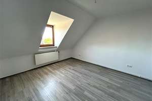 Renovierte 2 Zimmer Dachgeschosswohnung ab sofort! – Schönianstraße 14, 27570 Geestemünde, Bremerhaven – Vorschaubild 3