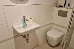 Großzügiges 7-Zimmer Haus mit Garten in Alt-Hohenschönhausen (Hohenschönhausen) – Die vollständige Adresse der Immobilie erhältst du vom Anbieter., 13053 Alt-Hohenschönhausen, Berlin – Vorschaubild 15