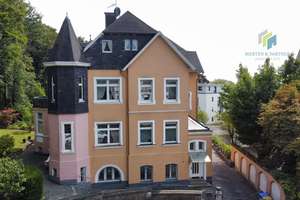 Einfamilien-, Zweifamilien-, oder Mehrgenerationshaus direkt am Stadtpark