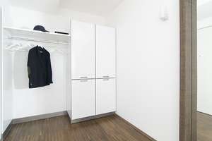 SKY-APPARTEMENT mit Einbauschränken – 60528 Niederrad, Frankfurt am Main – Vorschaubild 3