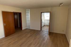 Helle 2-Zimmerwohnung mit Balkon – Kreuzsteinstraße 28, 90441 Schweinau, Nürnberg – Vorschaubild 3