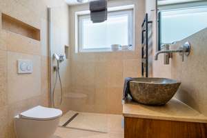 Möblierter, exklusiver Wohntraum mit großer Dachterrasse – Die vollständige Adresse der Immobilie erhältst du vom Anbieter., 30627 Groß-Buchholz, Hannover – Vorschaubild 9