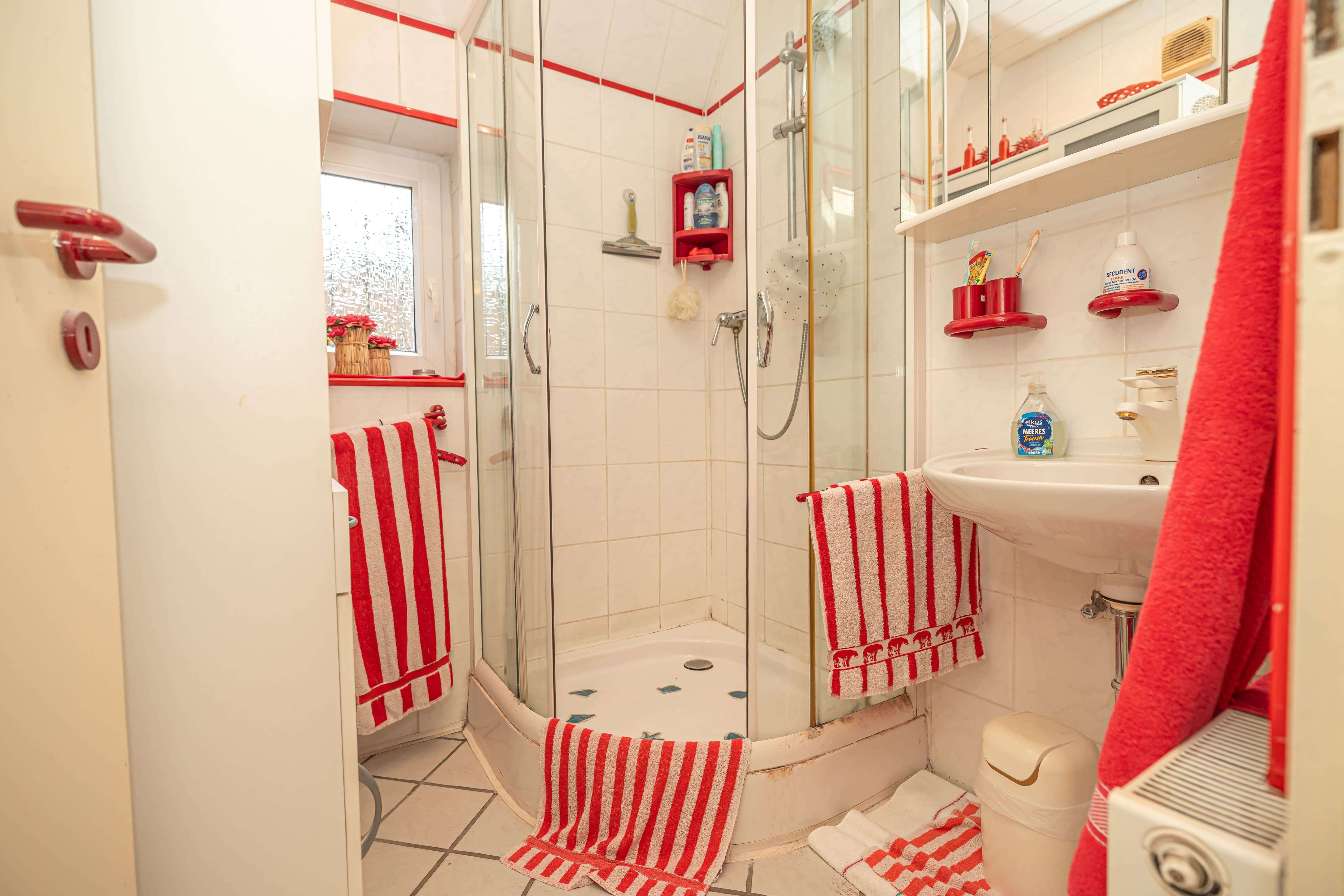 Immobilie in Sande - Tolle Lage und großes Grundstück - Bild 4