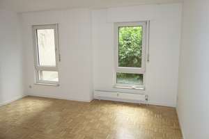 EXKLUSIV IN BILK NÄHE UNI HELL + RUHIG ERDGESCHOSS MIT TERRASSE 2 BÄDER KOMPLETT PARKETT TG-STELLPL. – Himmelgeister Straße 199, 40225 Flehe, Düsseldorf – Vorschaubild 6