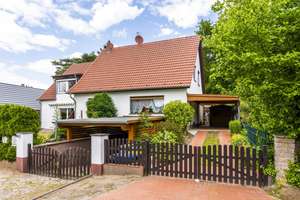 Zweifamilienhaus mit zusätzlicher Einliegerwohnung – Die vollständige Adresse der Immobilie erhältst du vom Anbieter., 14548 Schwielowsee – Vorschaubild 1