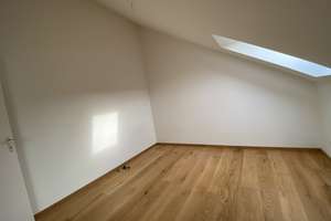 Stilvolle Maisonette-Dachgeschosswohnung mit Wintergarten, Galerie, Aufzug & TG-Stellplatz – Großweidenmühlstr. 24, 90419 St. Johannis, Nürnberg – Vorschaubild 7
