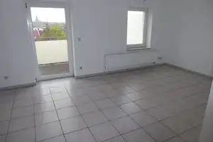 Weitblick garaniert! - Großer Südbalkon an einer schönen 3-Raum im DG auf dem Sonnenberg – Sonnenstr. 78, 9130 Chemnitz – Vorschaubild 6