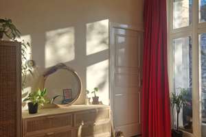 Geschmackvolle Wohnung mit zwei Zimmern sowie Balkon und Einbauküche in Berlin – Simon-Dach-Straße 14, 10245 Friedrichshain, Berlin – Vorschaubild 3