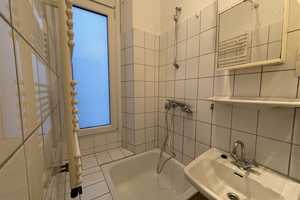 Ab sofort frei! 2-Zi-Altbau-Whg mit Kitchenette – Elisabethstr. 45, 40217 Düsseldorf – Vorschaubild 3