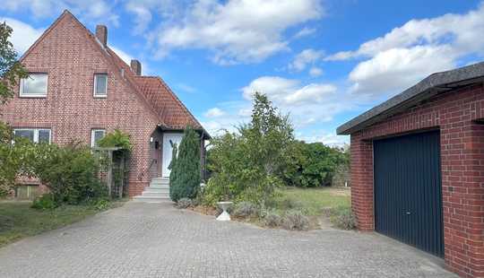 Bild von Einfamilienhaus inkl. Doppelgarage mit Elbblick!