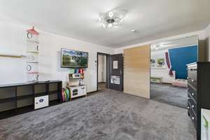 Zwischen Weinberg & Wow: Exklusives Smart-Home mit Designküche, Terrasse und Premiumausstattung – Die vollständige Adresse der Immobilie erhältst du vom Anbieter., 70329 Hedelfingen (Ortsteil), Stuttgart – Vorschaubild 10