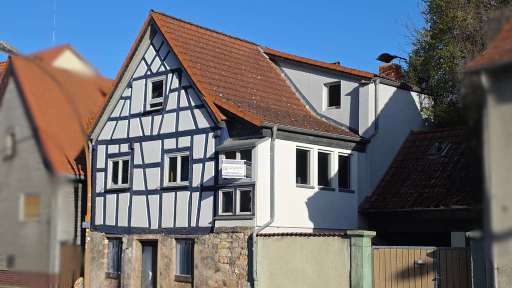 Immobilie in Heppenheim - Die Alternative zur Eigentumswohnung-Liebevoll modernisiertes Fachwerkhaus in Heppenheims Altstadt - Bild 1