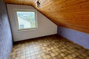 Dreifamilienhaus mit Garagen in Zierenberg – Die vollständige Adresse der Immobilie erhältst du vom Anbieter., 34289 Zierenberg – Vorschaubild 14