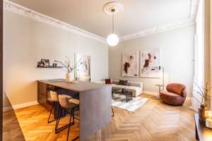 2-Zimmer-Altbau, kernsaniert | Aufzug | Fischgrätparkett & Stuck Toplage Charlottenburg Savignyplatz