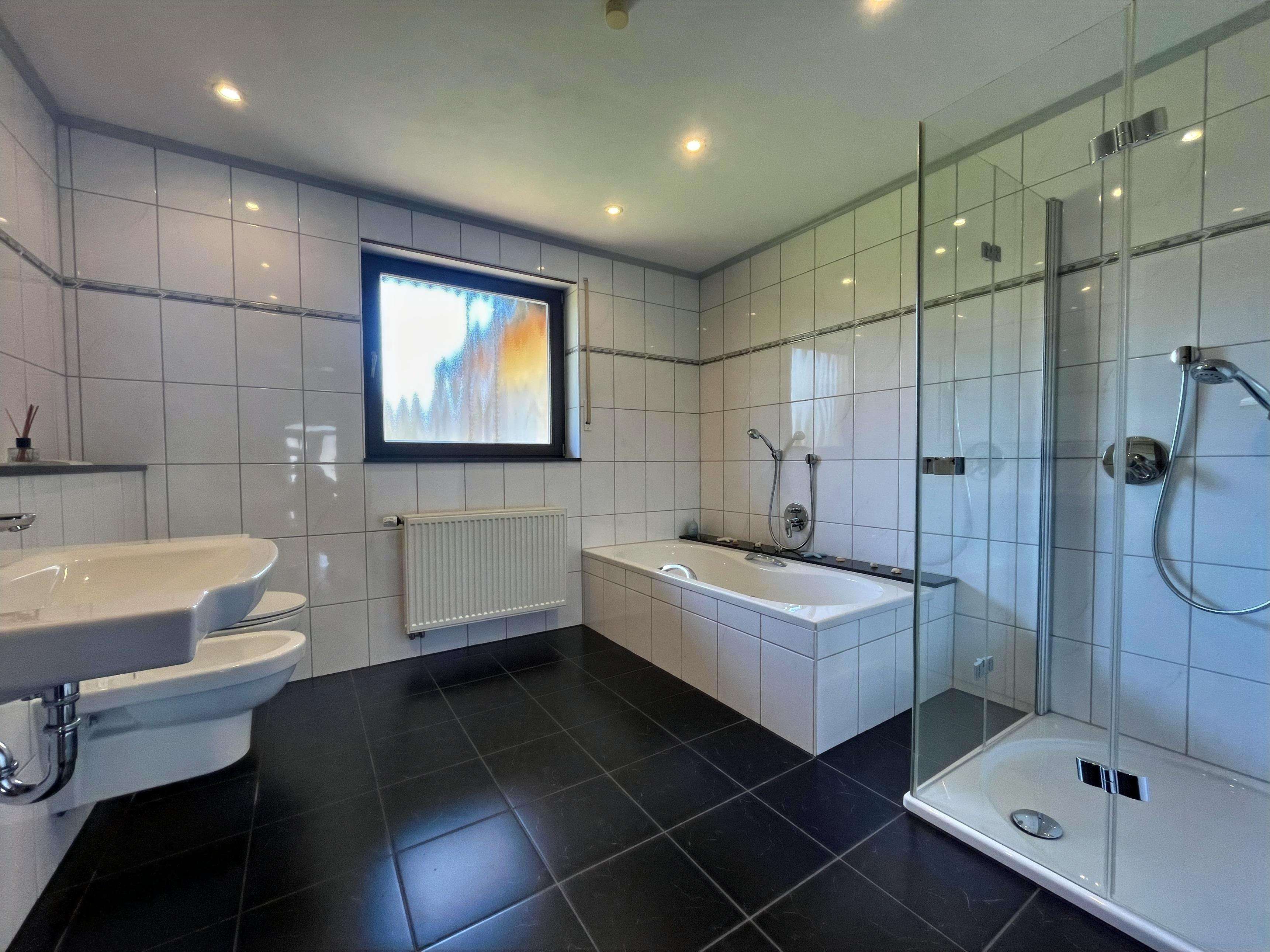 Immobilie in Göllheim - Die Architektur: Weit weg vom Alltäglichen! - Bild 11