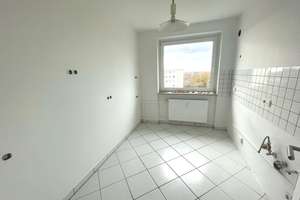 Hannover: Modernisierte 3-Zimmer-Wohnung mit barrierefreiem Zugang und Tiefgaragenstellplatz – Die vollständige Adresse der Immobilie erhältst du vom Anbieter., 30655 Groß-Buchholz, Hannover – Vorschaubild 3