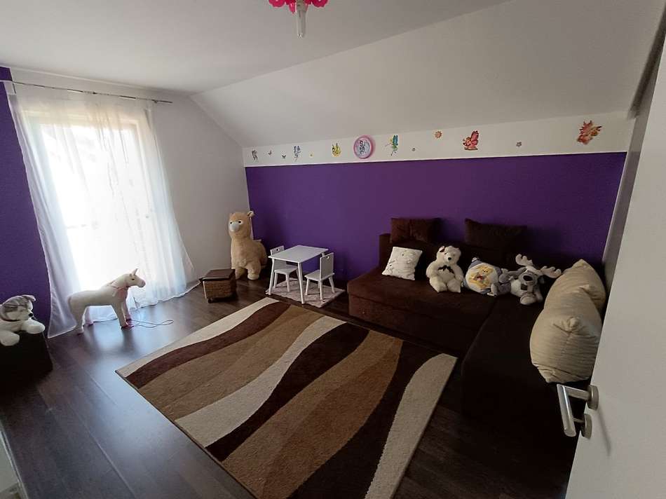 1.OG Schlafzimmer 1
