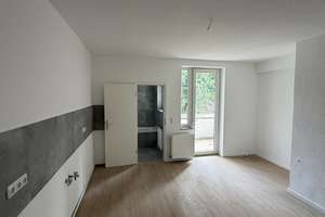 Erstbezug nach Kernsanierung | 3 Zimmer | Große Wohnküche | Loggia | WG-geeignet – Manteuffelstr. 3, 45138 Südostviertel, Essen – Vorschaubild 2