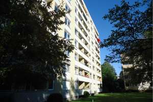 Wohnen am Lerchenauer See: 2 Zimmerwohnung mit eigener Küche, Bad mit Badewanne und Fenster – Gustav-Schiefer-Str. 20, 80995 Lerchenau-West, München – Vorschaubild 4