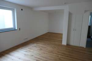 Helle 3-Zimmer-Wohnung mit Souterrain, Terrasse und Garten in Obermenzing – Bergsonstr. 53, 81245 Obermenzing, München – Vorschaubild 12