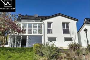 Modernes Familienparadies in Wuppertal-Heckinghausen –  kernsaniertes Einfamilienhaus mit Fernblick