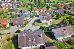 MEHRGENERATIONENHAUS mit Wärmepumpe, PV & Solar – viel Platz für Familie & Generationen! – Die vollständige Adresse der Immobilie erhältst du vom Anbieter., 78333 Stockach – Vorschaubild 2
