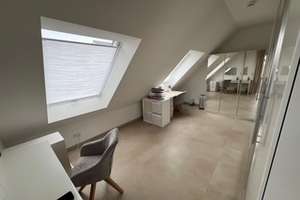 Schöne 2-Zimmer Dachgeschosswohnung  inkl. Einbauküche – Ludenberger Str. 19, 40629 Grafenberg, Düsseldorf – Vorschaubild 8