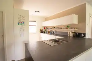 Modernes Einfamilienhaus mit großem Garten in ruhiger Neubausiedlung – Altötting (Kreis) – Vorschaubild 9