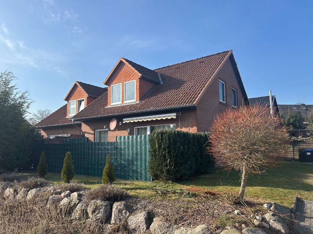 Immobilie in Bad Bodenteich - Doppelhaus in bester Wohnlage zu verkaufen! - Bild 0