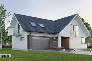 Freistehendes 2-Familienhaus nebst Garten und Garage