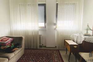 Sanierungsbedürftige Doppelhaushälfte mit Garten, Garage und familienfreundlichem Raumkonzept – Die vollständige Adresse der Immobilie erhältst du vom Anbieter., 50767 Heimersdorf, Köln – Vorschaubild 4