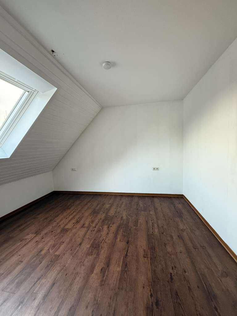 Immobilie in Brackenheim - Außergewöhnliche Galeriewohnung mit Wendeltreppe & Loft-Charakter - Bild 2