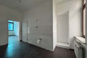 Zentrale Lage im Altbau: Renovierte 1,5-Zimmer-Wohnung zu vermieten
