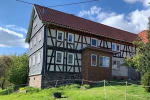 Idyllisches Anwesen mit Reitplatz am Ortsrand für Pferdeliebhaber – Die vollständige Adresse der Immobilie erhältst du vom Anbieter., 36325 Feldatal – Vorschaubild 2