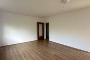 Frisch renovierte 2-Zimmer-Wohnung mit Rheinblick, Loggia & Aufzug 5. OG – Kasteelstraße 1-3, 47119 Ruhrort, Duisburg – Vorschaubild 3
