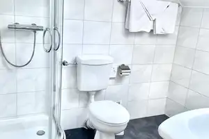Hotel/ Appartementhaus/ Büro/ Praxis/ Altenpflege im Wesertal – Jahnweg 1a, 37688 Höxter (Kreis) – Vorschaubild 19