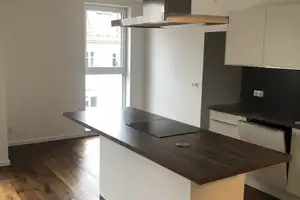 Stilvolle, neuwertige 2-Zimmer-Wohnung mit Balkon und EBK in Berlin – Plönzeile 31, 12459 Berlin – Vorschaubild 4