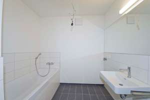3-Zimmer-Wohnung im Herzen von Stuttgart – Die vollständige Adresse der Immobilie erhältst du vom Anbieter., 70178 Rathaus, Stuttgart – Vorschaubild 5