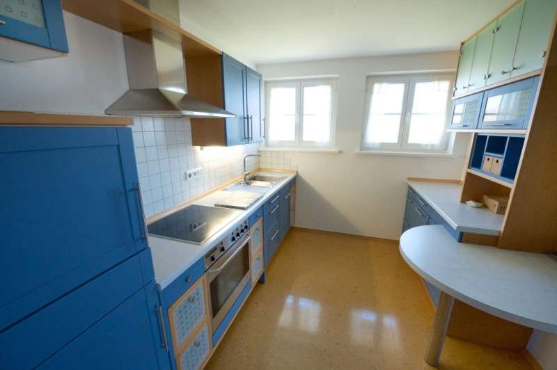 Immobilie in Reichling - UNIKAT mit traumhaftem WEITBLICK direkt am ORTSRAND!
Grosses WH / 3x ETW mit MODERNSTEM STANDARD... - Bild 8