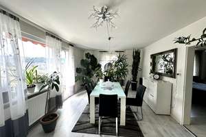 Großes Einfamilienhaus mit 4 Schlafzimmern, Balkon, Terrasse, Garten und Garage – Die vollständige Adresse der Immobilie erhältst du vom Anbieter., 78713 Schramberg – Vorschaubild 3
