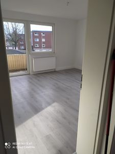 2-Zimmer-Wohnung mit Balkon im Obergeschoss in Höxter sucht Mieter