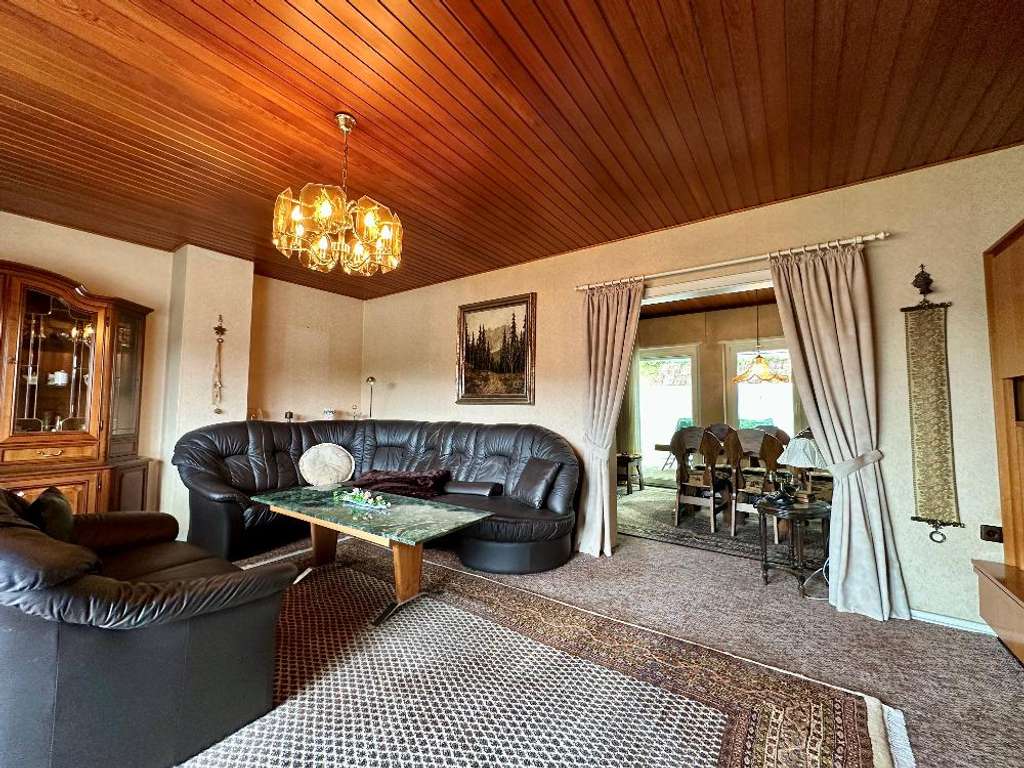 Immobilie in Waldfischbach-Burgalben - +++In unverbaubarer Lage: Charmantes Einfamilienhaus mit kleiner Einliegerwohnung, Panoramablick,... - Bild 4