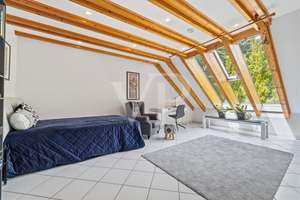 Verborgenes Penthouse-Maisonette-Juwel mit besonderem Charme – Die vollständige Adresse der Immobilie erhältst du vom Anbieter., 50969 Zollstock, Köln – Vorschaubild 10