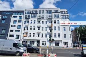 IMMOBERLIN.DE - Ersteinzug nach Sanierung: Sehr charmante Altbauwohnung mit Südbalkon & Lift – Die vollständige Adresse der Immobilie erhältst du vom Anbieter., 10245 Friedrichshain, Berlin – Vorschaubild 1