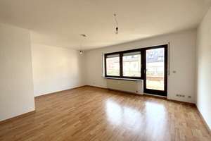 Ruhig und doch zentral: Helle 
Wohnung mit Garagenstellplatz – 70329 Hedelfingen (Ortsteil), Stuttgart – Vorschaubild 2